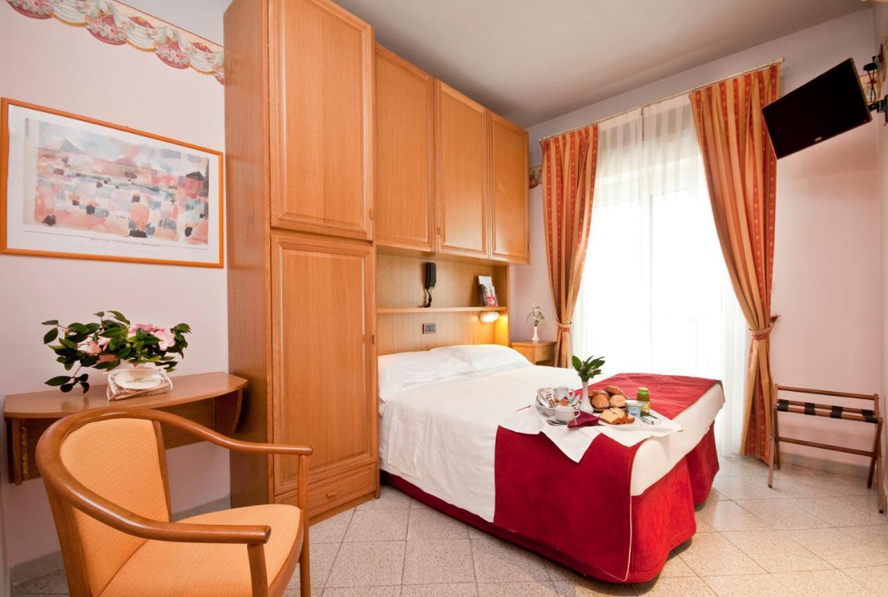 Hotel Kennedy Rimini Ngoại thất bức ảnh