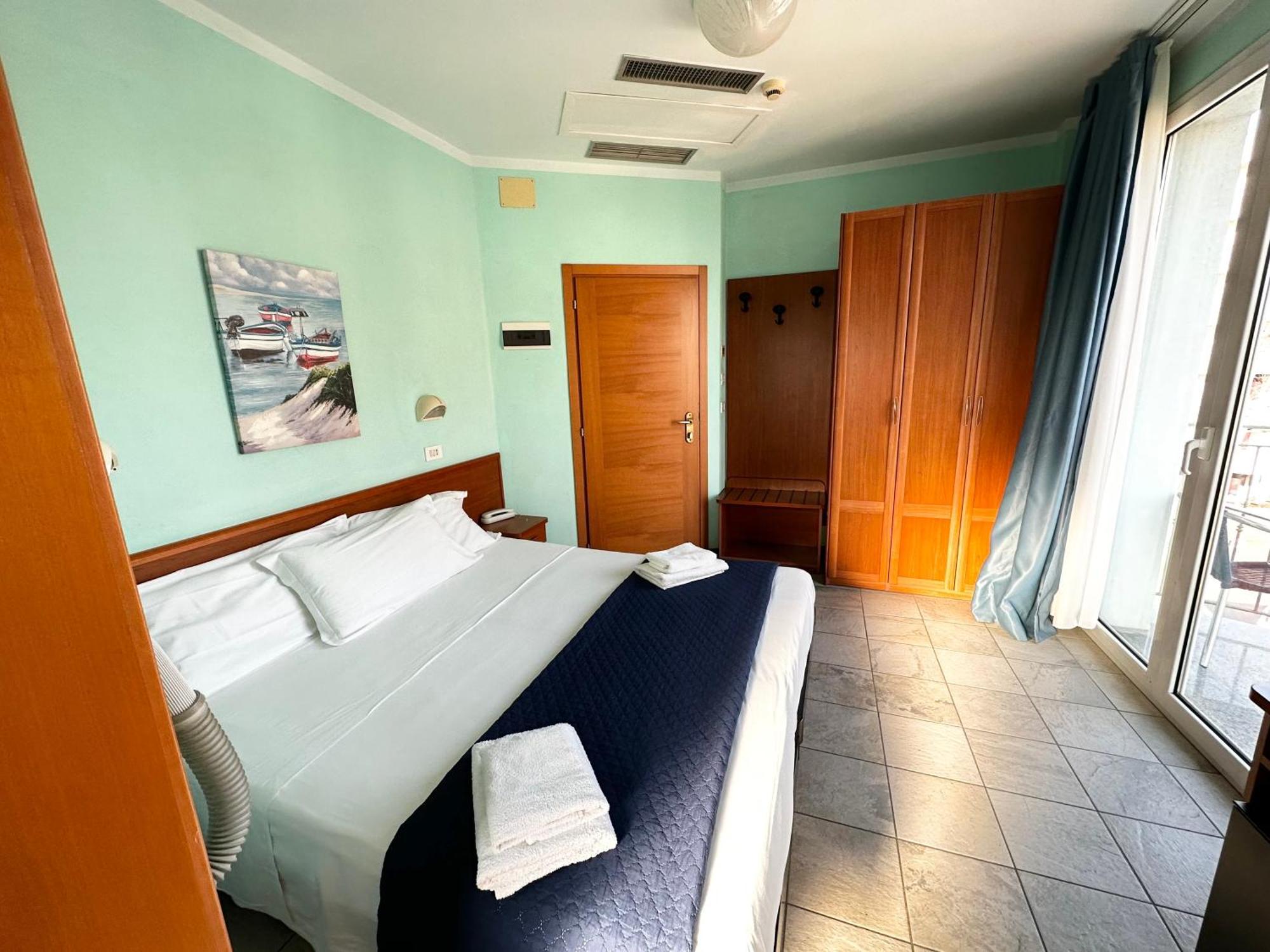 Hotel Kennedy Rimini Ngoại thất bức ảnh
