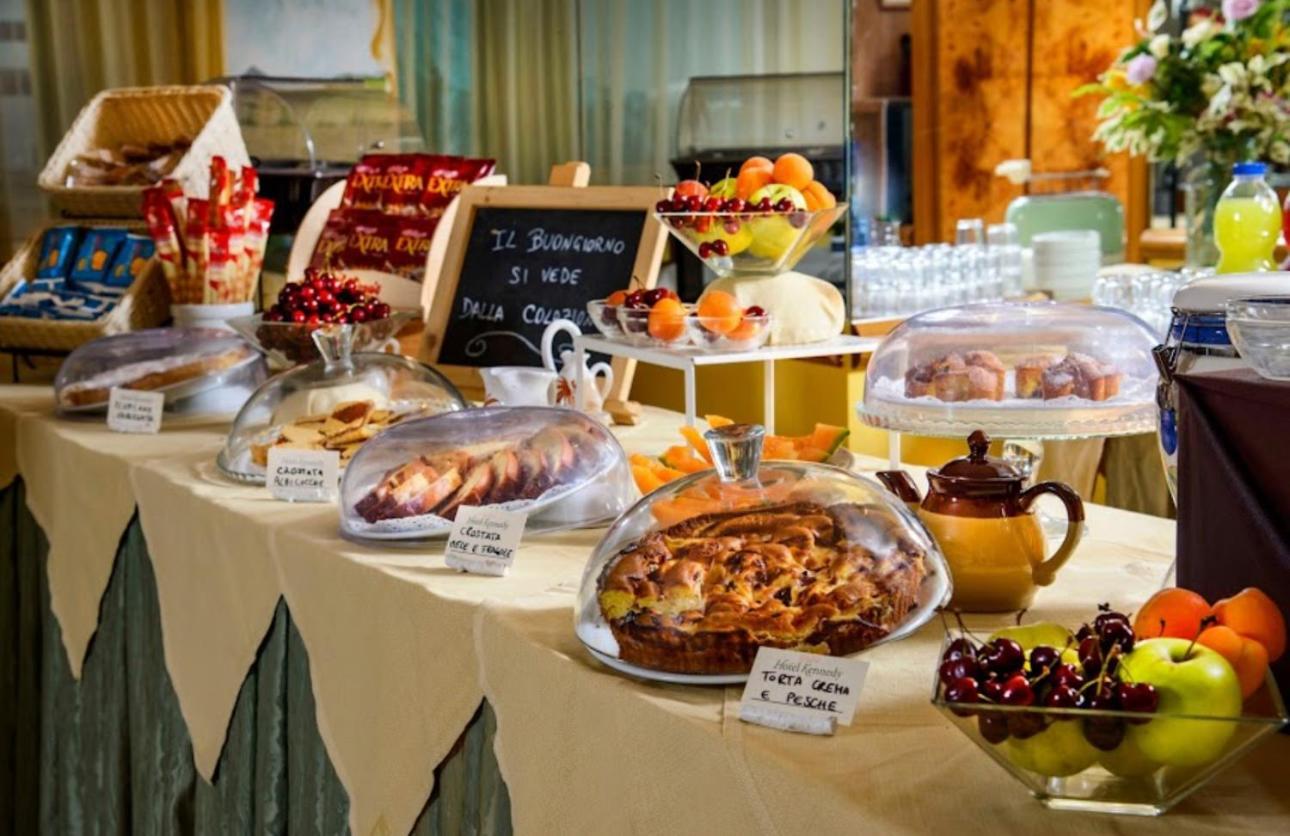 Hotel Kennedy Rimini Ngoại thất bức ảnh